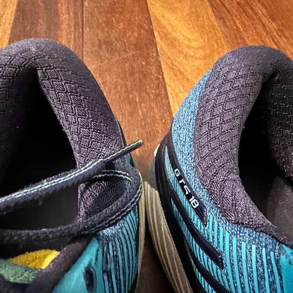 Brooks Adrenaline GTS 18 Wide D Size 13 Shoes (C) - Picture 4 of 5